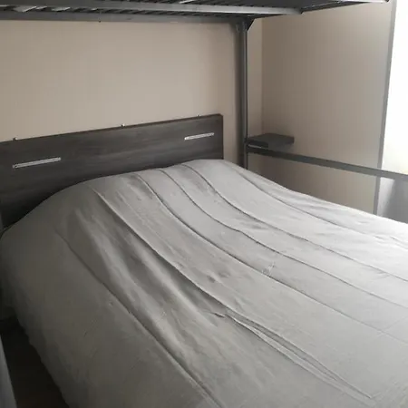 Idealement Situe Apartment